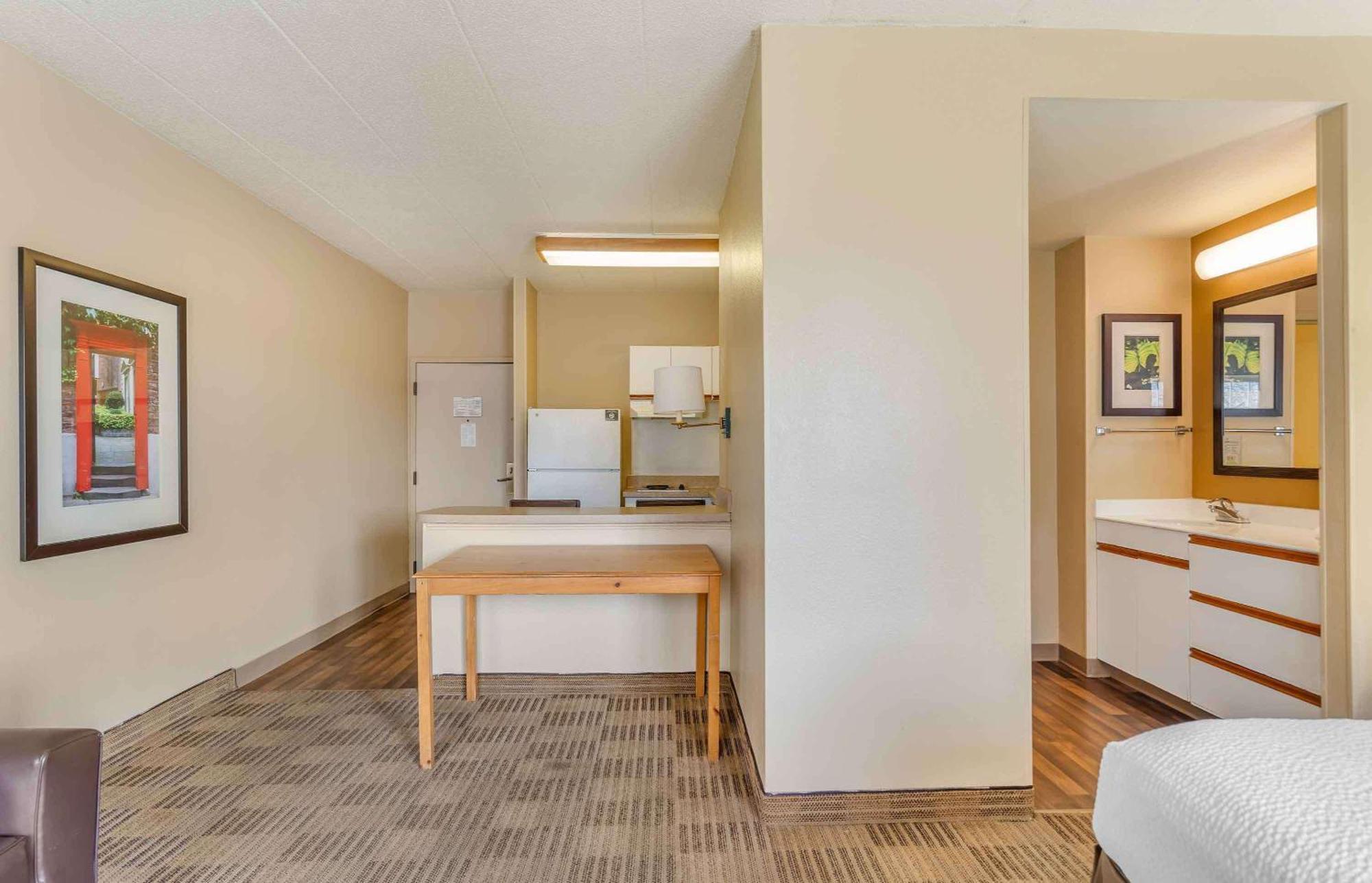 Extended Stay America Select Suites - Chicago - Lombard - Oakbrook Oakbrook Terrace Exterior foto