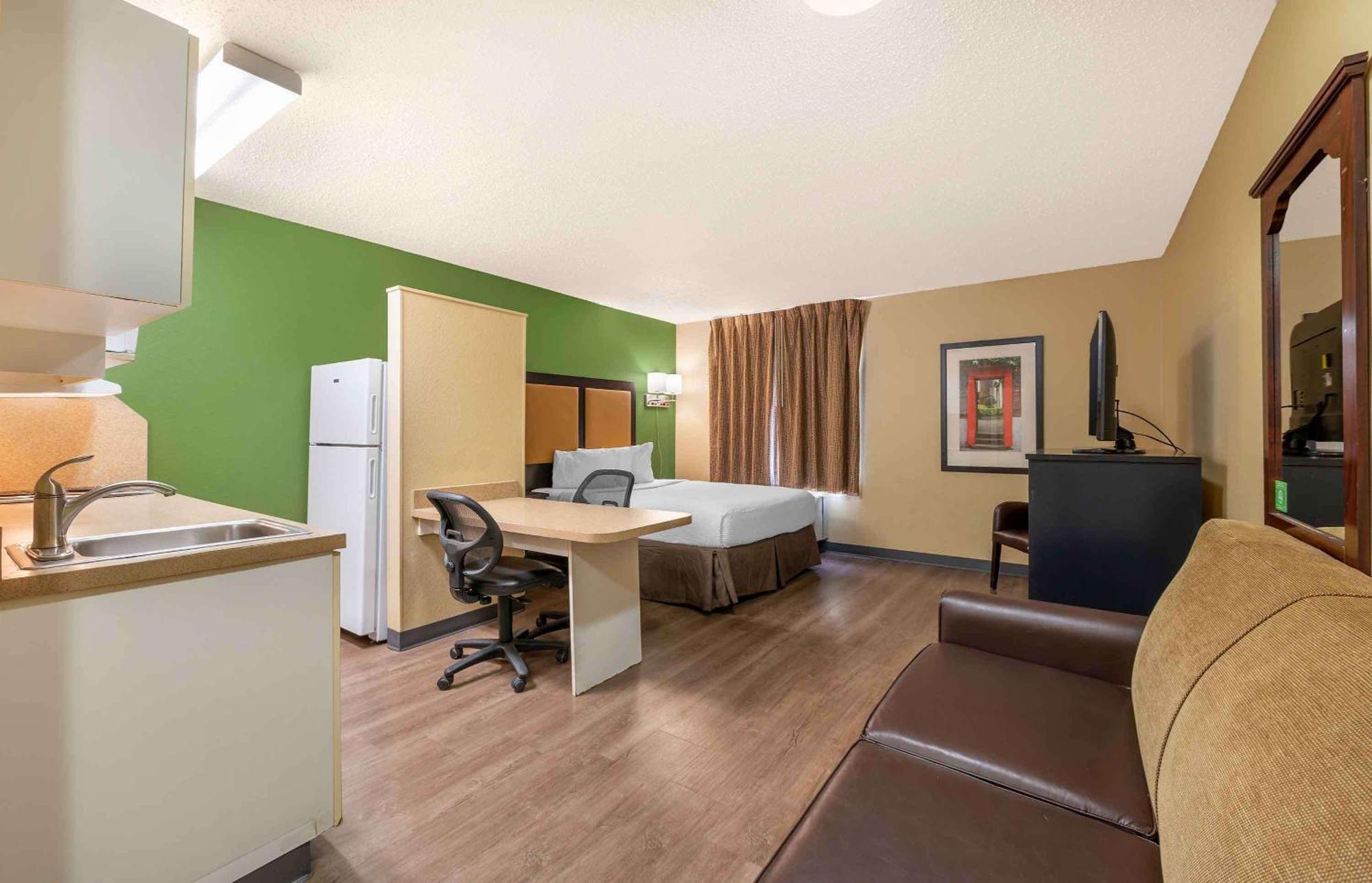 Extended Stay America Select Suites - Chicago - Lombard - Oakbrook Oakbrook Terrace Exterior foto