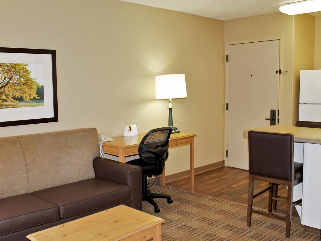 Extended Stay America Select Suites - Chicago - Lombard - Oakbrook Oakbrook Terrace Exterior foto