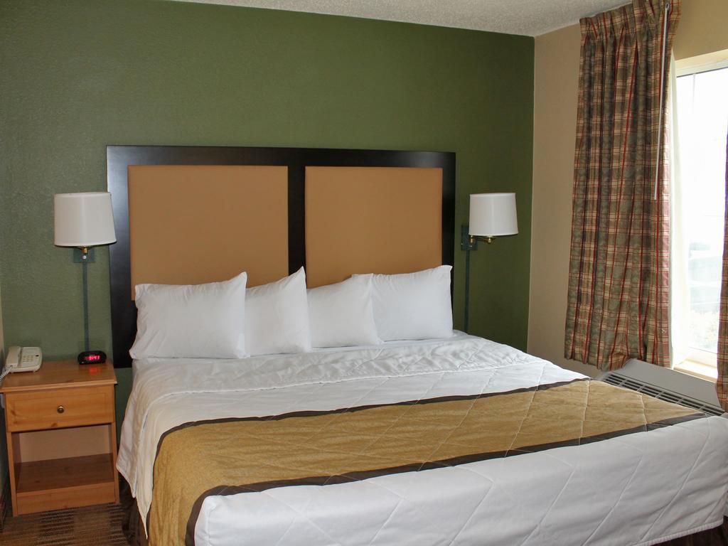 Extended Stay America Select Suites - Chicago - Lombard - Oakbrook Oakbrook Terrace Exterior foto